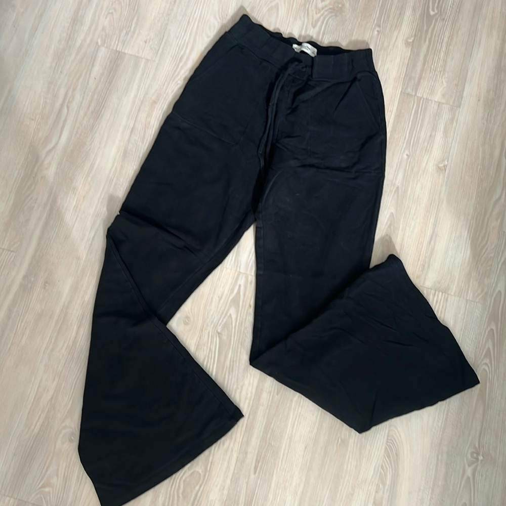 Abercrombie & Fitch women’s wide leg flare leggings, black size small